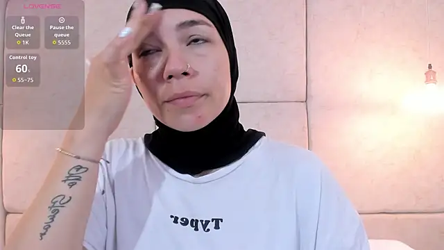 Snapshot of aisha_vs chatting on January 13, 2026, 12:43 pm aisha vs online show from January 13, 2026, 12:43 pm