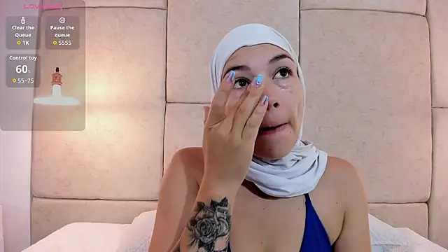 Snapshot of aisha_vs chatting on February 2, 2026, 12:04 pm aisha vs online show from February 2, 2026, 12:04 pm