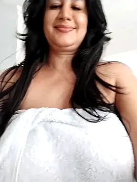 Snapshot of keilymadam chatting on February 17, 2026, 4:24 pm keilymadam online show from February 17, 2026, 4:24 pm