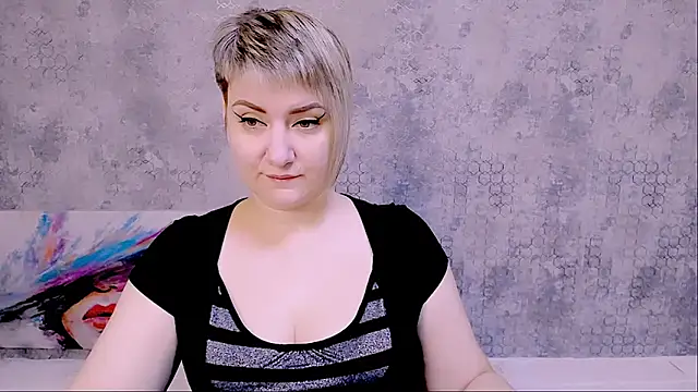 Djullia online show from October 3, 2025, 5:15 am