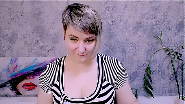 Djullia online show from November 10, 2025, 12:48 pm