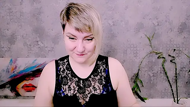 Djullia online show from April 19, 2026, 5:07 am