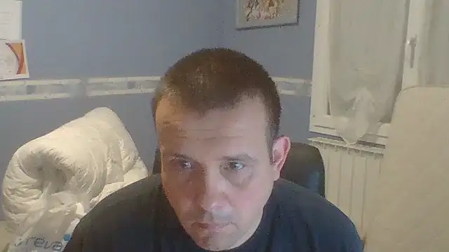 Snapshot of manubm03 chatting on November 13, 2025, 6:56 am manubm03 online show from November 13, 2025, 6:56 am