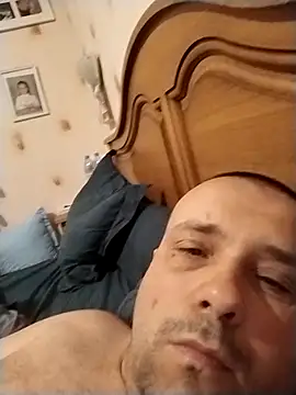 Snapshot of manubm03 chatting on November 30, 2025, 7:56 am manubm03 online show from November 30, 2025, 7:56 am