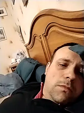 Snapshot of manubm03 chatting on January 6, 2026, 7:39 pm manubm03 online show from January 6, 2026, 7:39 pm