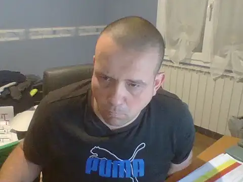 Snapshot of manubm03 chatting on January 16, 2026, 7:45 am manubm03 online show from January 16, 2026, 7:45 am