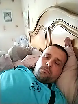 Snapshot of manubm03 chatting on February 7, 2026, 11:58 am manubm03 online show from February 7, 2026, 11:58 am