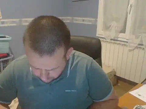 Snapshot of manubm03 chatting on February 10, 2026, 4:22 pm manubm03 online show from February 10, 2026, 4:22 pm