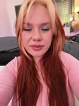 AnjaAmelia online show from April 15, 2026, 7:58 pm