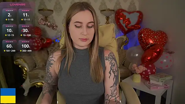 Snapshot of ArolinaNight chatting on February 14, 2025, 10:04 pm ArolinaNight online show from February 14, 2025, 10:04 pm