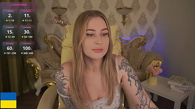 Snapshot of ArolinaNight chatting on February 25, 2025, 9:46 pm ArolinaNight online show from February 25, 2025, 9:46 pm