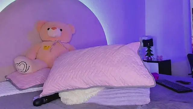 elsalondon online show from December 29, 2024, 8:00 am