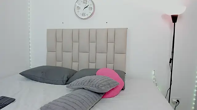 Snapshot of Sofia_Blosom chatting on April 18, 2026, 7:07 pm Sofia Blosom online show from April 18, 2026, 7:07 pm