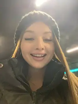 KrisMagnoly online show from February 7, 2025, 5:07 pm