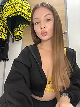 KrisMagnoly online show from January 14, 2026, 6:35 pm