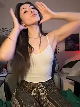 Snapshot of jade_369 chatting on February 1, 2025, 1:02 am jade 369 online show from February 1, 2025, 1:02 am