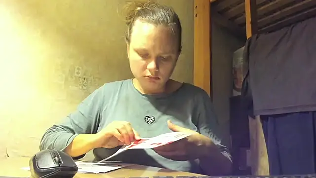 Snapshot of FrumCake chatting on January 22, 2025, 1:20 am FrumCake online show from January 22, 2025, 1:20 am