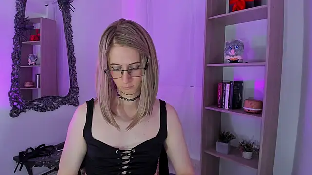 Snapshot of KimberlyJohnsoon chatting on November 24, 2025, 3:56 pm KimberlyJohnsoon online show from November 24, 2025, 3:56 pm