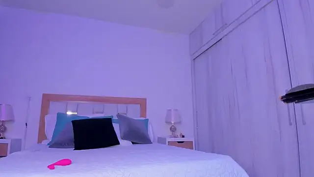 Snapshot of mia_hank chatting on March 9, 2025, 11:47 am mia hank online show from March 9, 2025, 11:47 am