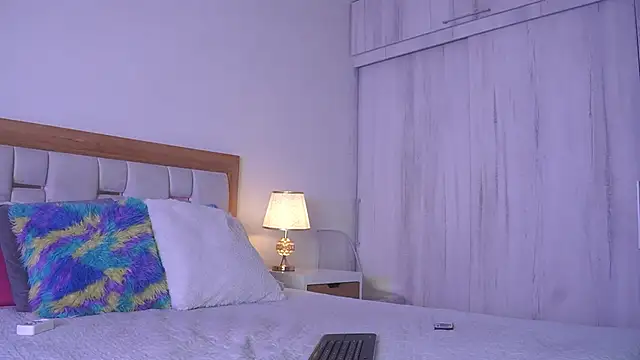 Snapshot of mia_hank chatting on November 28, 2025, 11:46 am mia hank online show from November 28, 2025, 11:46 am