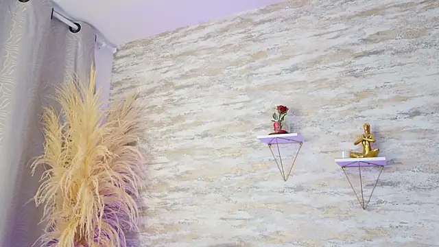 Lea Foster online show from March 11, 2025, 9:15 pm