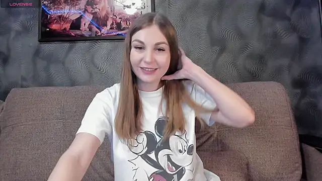 CassieMils online show from February 11, 2025, 11:21 am