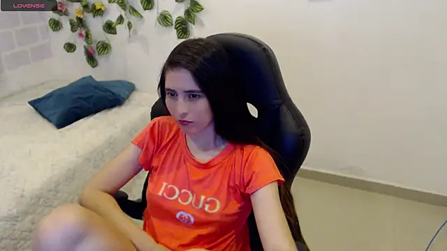 tania sweet   online show from March 21, 2025, 4:40 pm