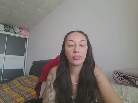 MeliEva online show from October 21, 2025, 10:49 am