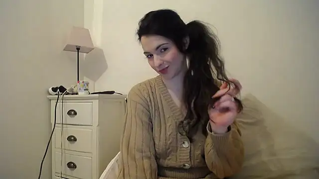 desirmiss1 online show from February 9, 2025, 12:41 pm