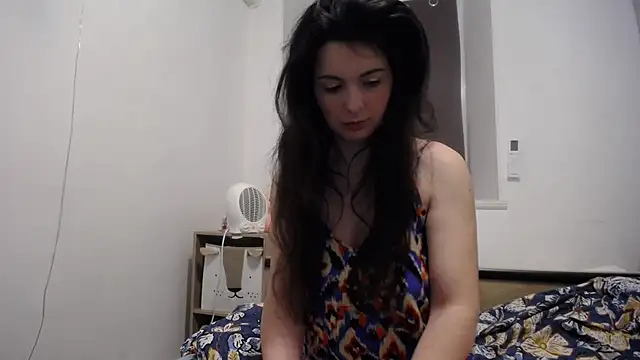 desirmiss1 online show from February 26, 2025, 6:47 am