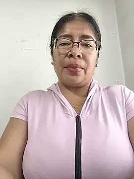   valentina18 online show from November 29, 2025, 1:14 pm