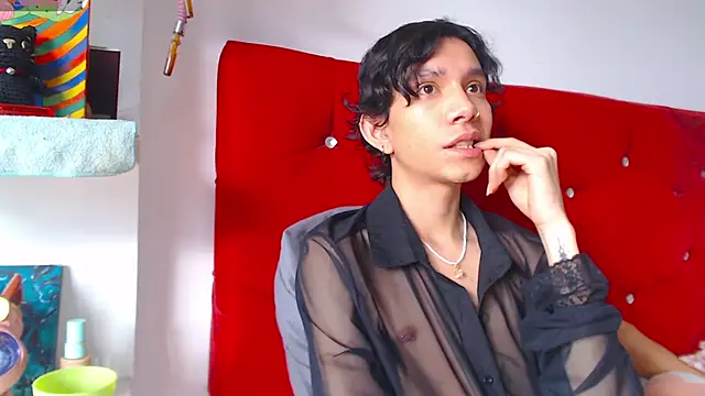 LAICK 01 online show from April 15, 2026, 8:20 pm