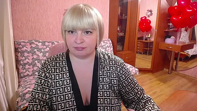 -MeowMeow online show from October 17, 2025, 2:52 pm