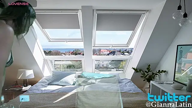 Gianna latin online show from January 28, 2025, 5:56 pm