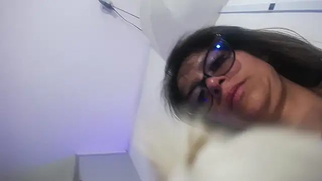 Snapshot of beauti_wild25 chatting on June 6, 2026, 7:29 pm beauti wild25 online show from June 6, 2026, 7:29 pm