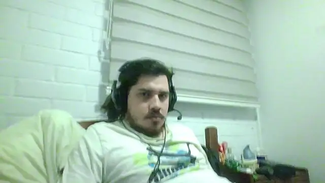 hung weeb online show from April 6, 2026, 4:46 am