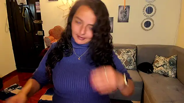 emma luxy online show from March 4, 2025, 1:12 am