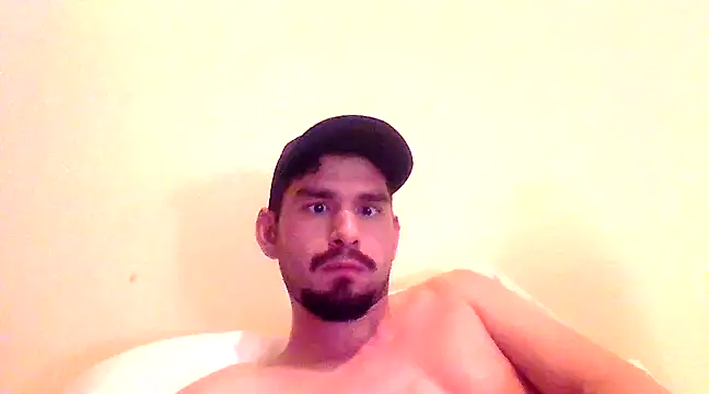 Snapshot of Tomthelong chatting on February 19, 2025, 9:25 pm Tomthelong online show from February 19, 2025, 9:25 pm