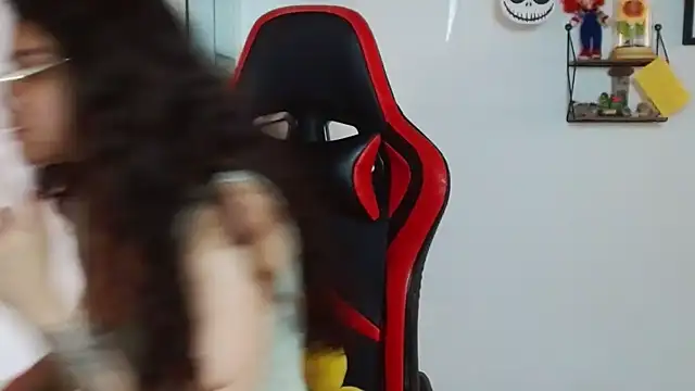 Nikkykora15 online show from January 9, 2025, 9:37 pm