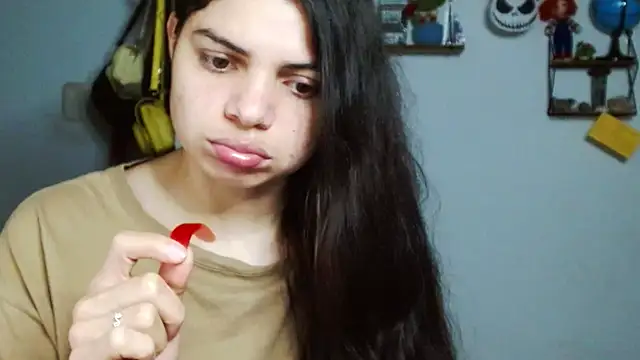 Nikkykora15 online show from February 5, 2025, 12:31 am