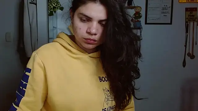 Nikkykora15 online show from September 11, 2025, 11:38 pm