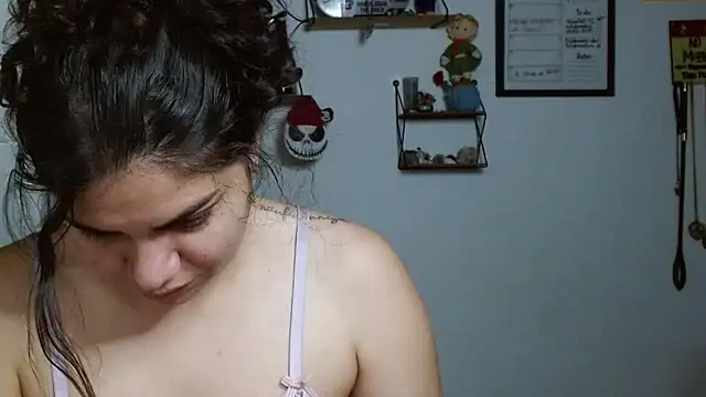 Nikkykora15 online show from September 26, 2025, 12:03 am