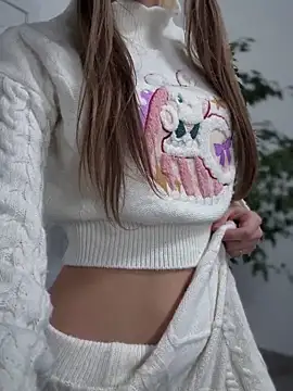 elikako online show from March 19, 2025, 6:55 pm