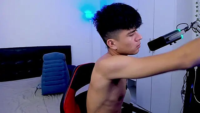 Eiden allenx online show from January 28, 2025, 10:23 am