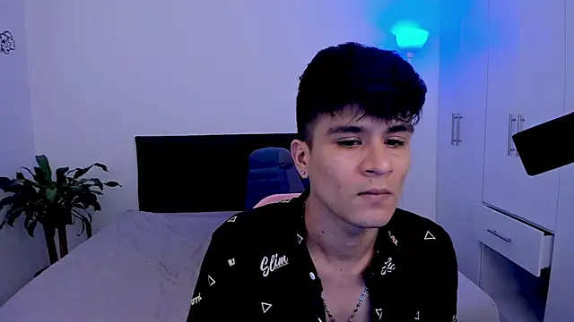 Eiden allenx online show from February 2, 2025, 2:02 pm