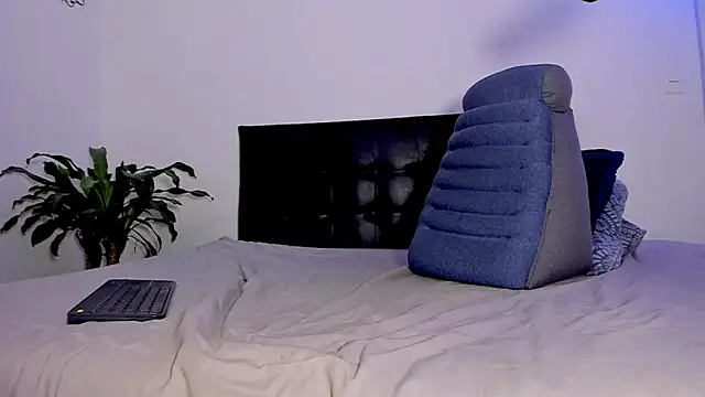 Eiden allenx online show from February 4, 2025, 8:46 am