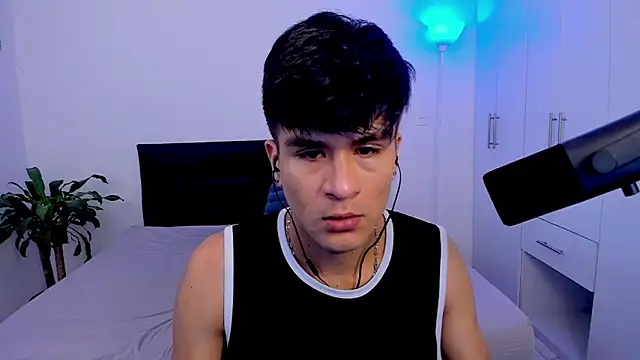 Eiden allenx online show from February 5, 2025, 4:03 pm