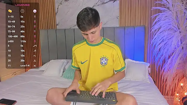 Snapshot of DustinLevine chatting on February 16, 2026, 12:12 pm DustinLevine online show from February 16, 2026, 12:12 pm