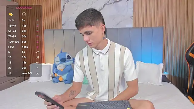 Snapshot of DustinLevine chatting on May 21, 2026, 12:23 pm DustinLevine online show from May 21, 2026, 12:23 pm