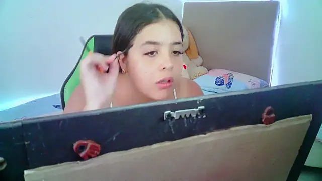 Snapshot of _alicia_z chatting on January 21, 2025, 5:51 pm alicia z online show from January 21, 2025, 5:51 pm